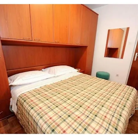 Apartment Andrea *